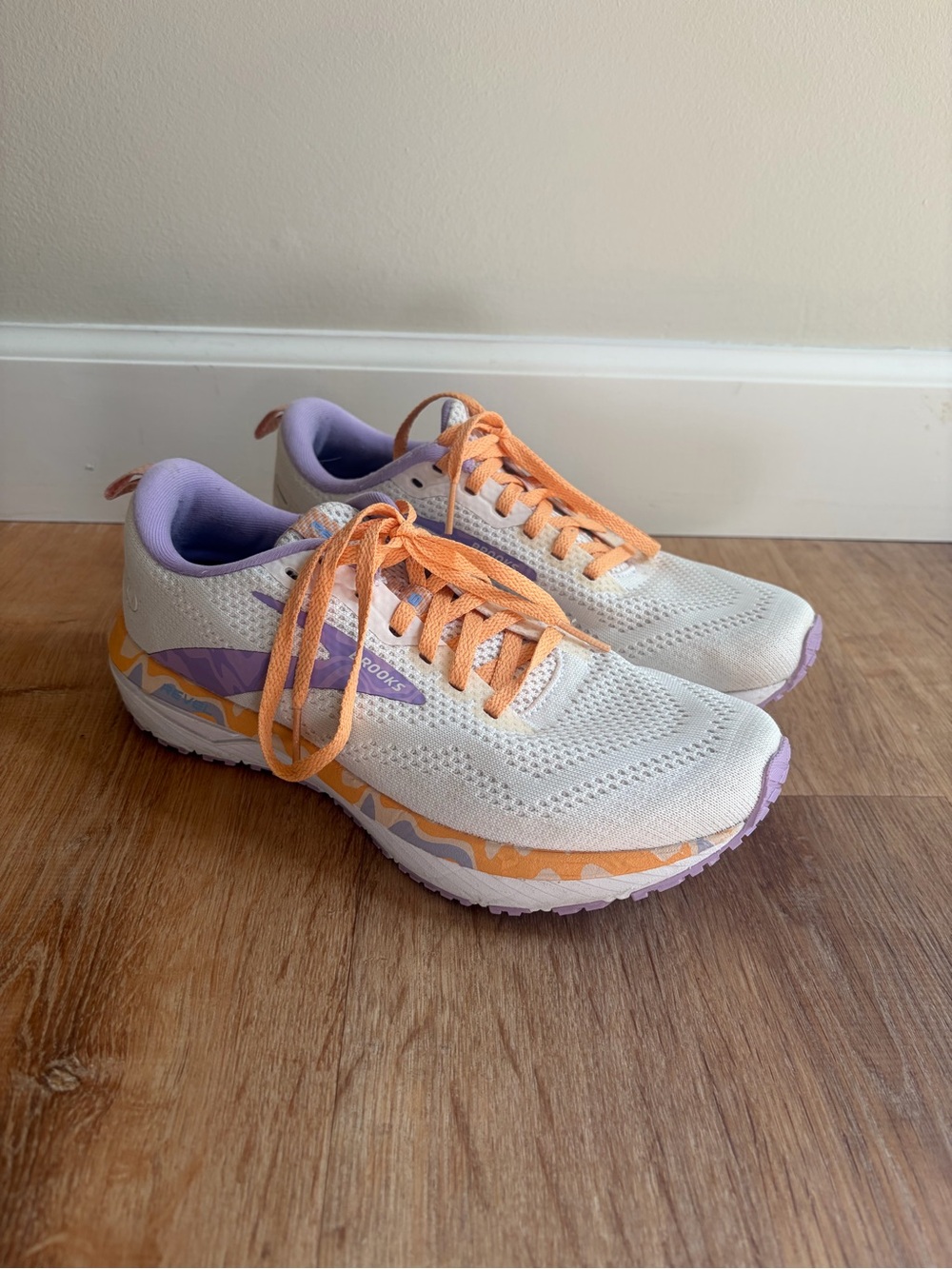 Brooks Women's Revel 6 running shoes in the white, vista, and lavendula Size 8